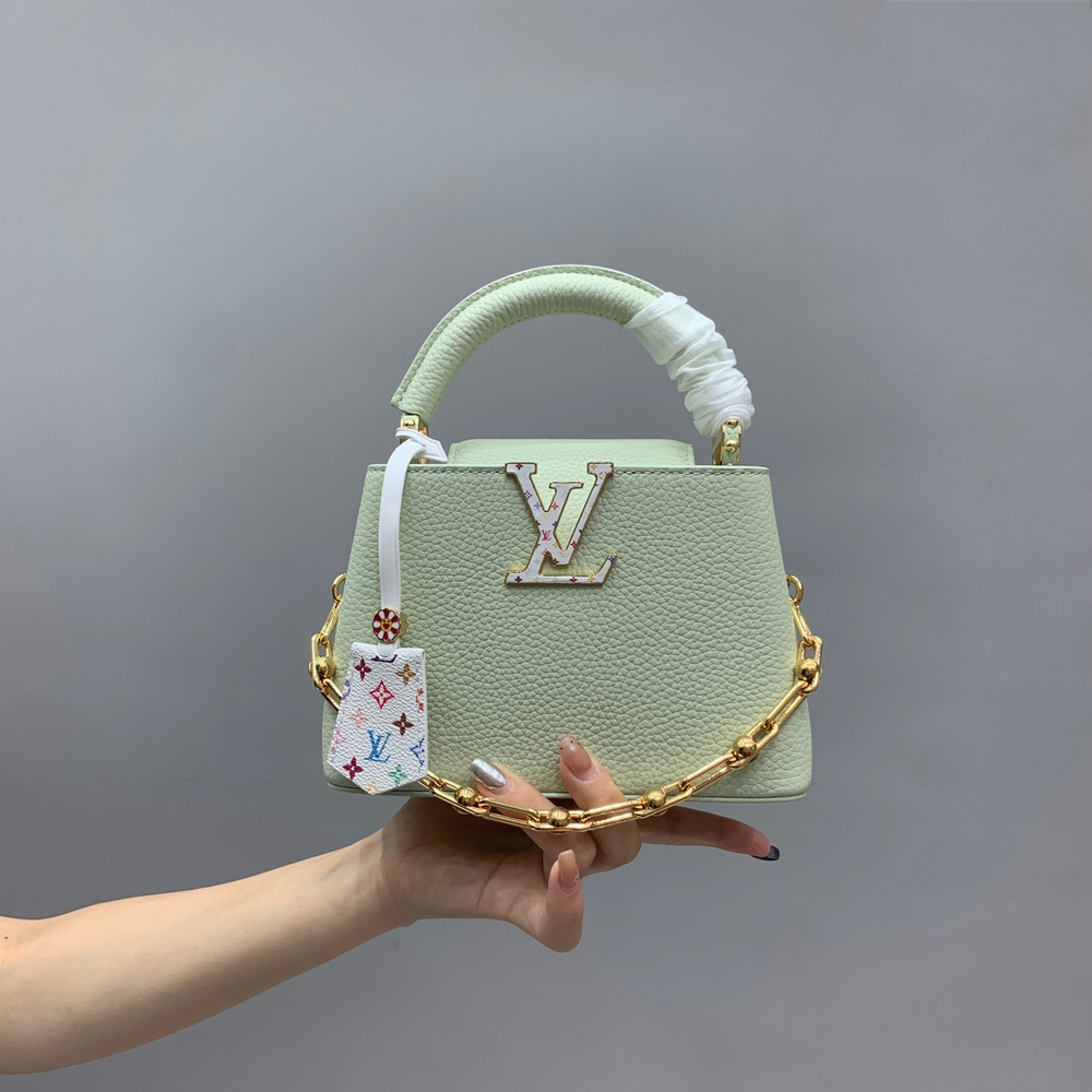 Louis Vuitton Capucines Mini