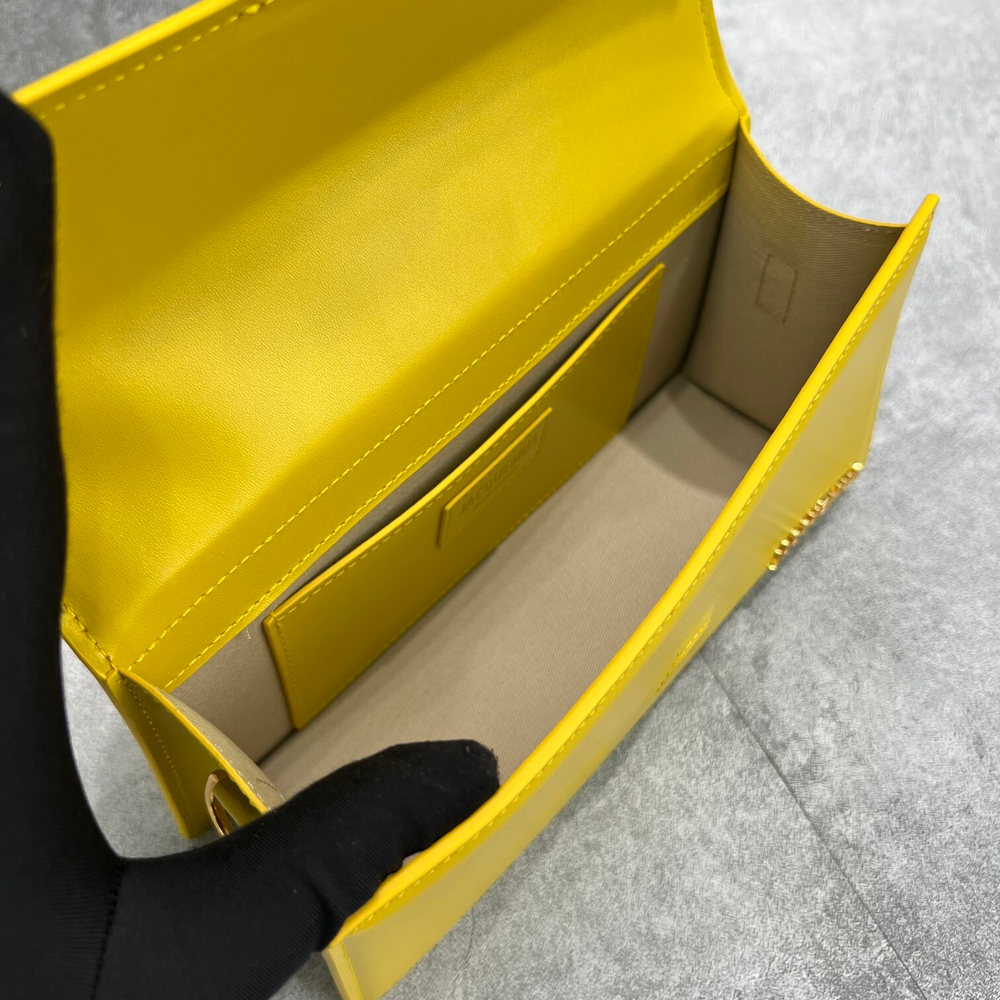 Jacquemus Le Grand Bambino 23 cm