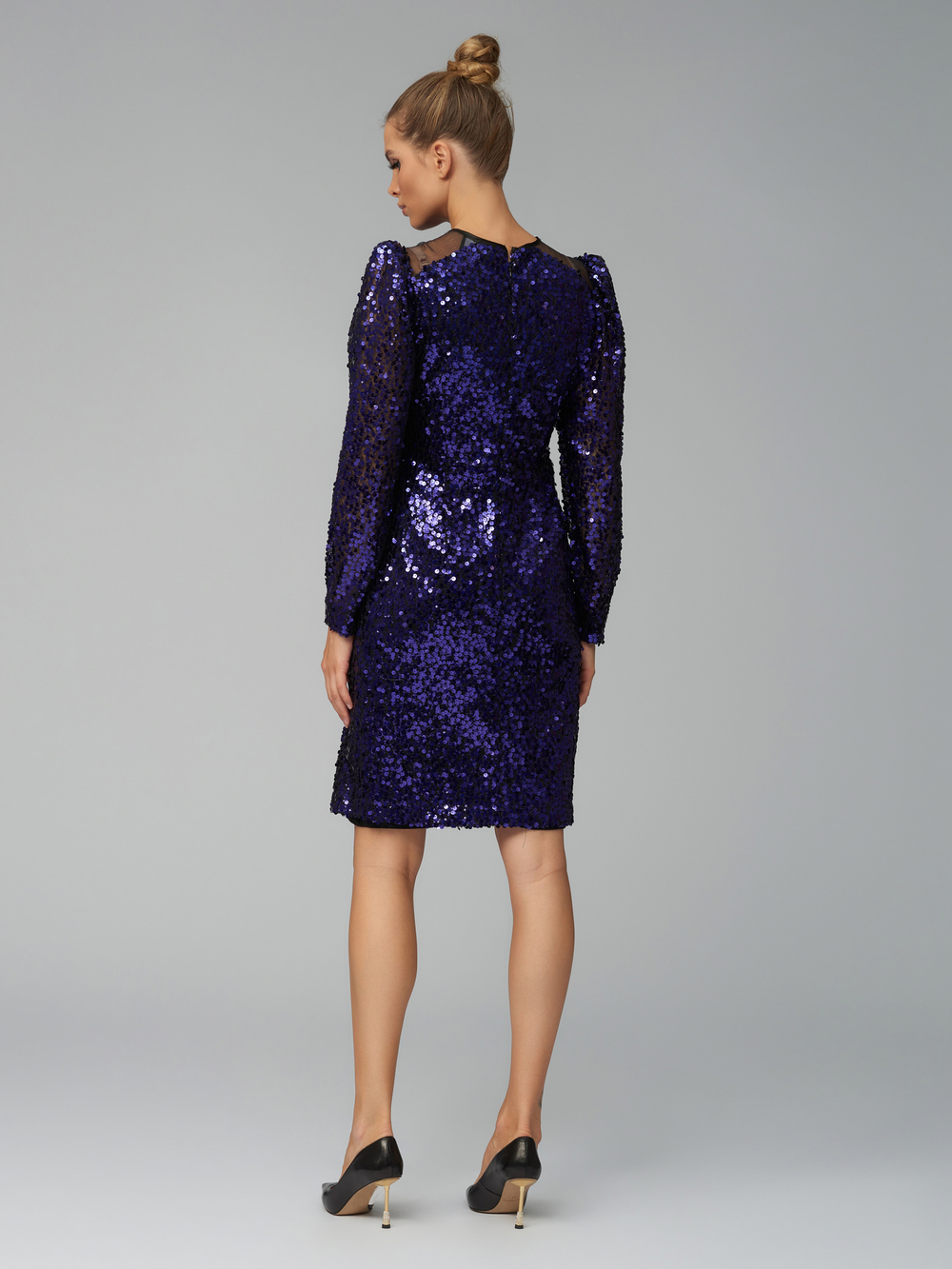 Платье в пайетку 
