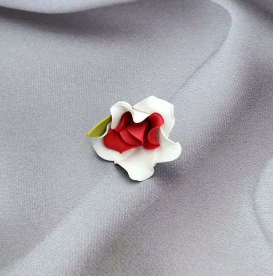 Цветы из латекса (фоамарина) бело-красный 4.5 см, набор 5 штук