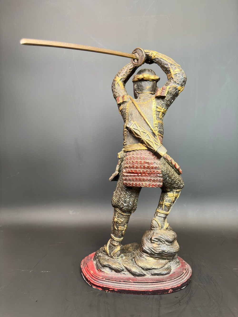 Скульптурная группа — Три Самурая