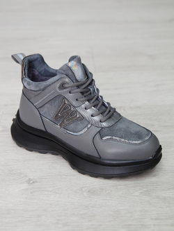 Кроссовки женские зимние