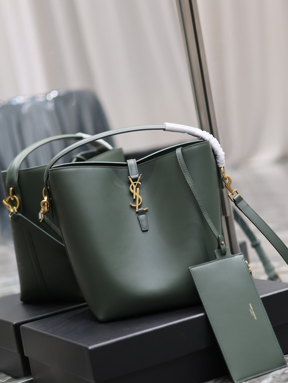 Saint Laurent LE 25 cm
