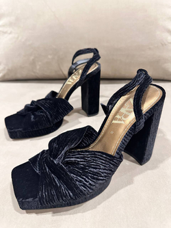 Босоножки Zara