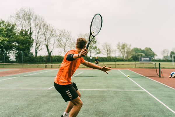 Популярные техники и тактики в теннисе