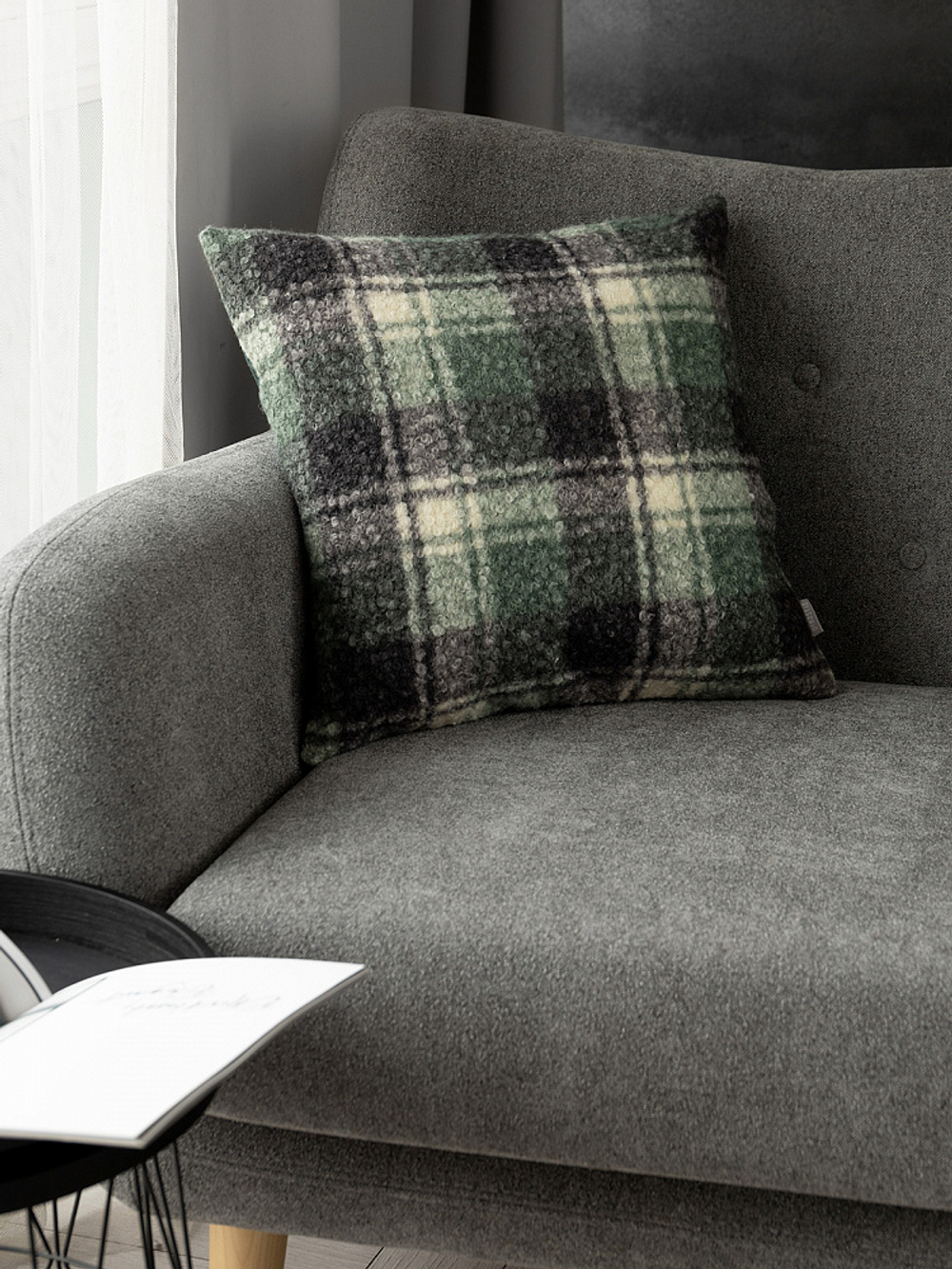 Наволочка декоративная DeNASTIA букле клетка на молнии 45х45 100%ПЭ серый,зелёный