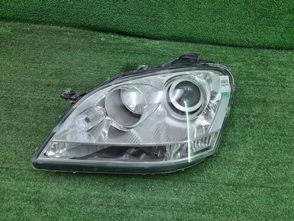 Фара левая Mercedes M W164 (2005-2008) галоген