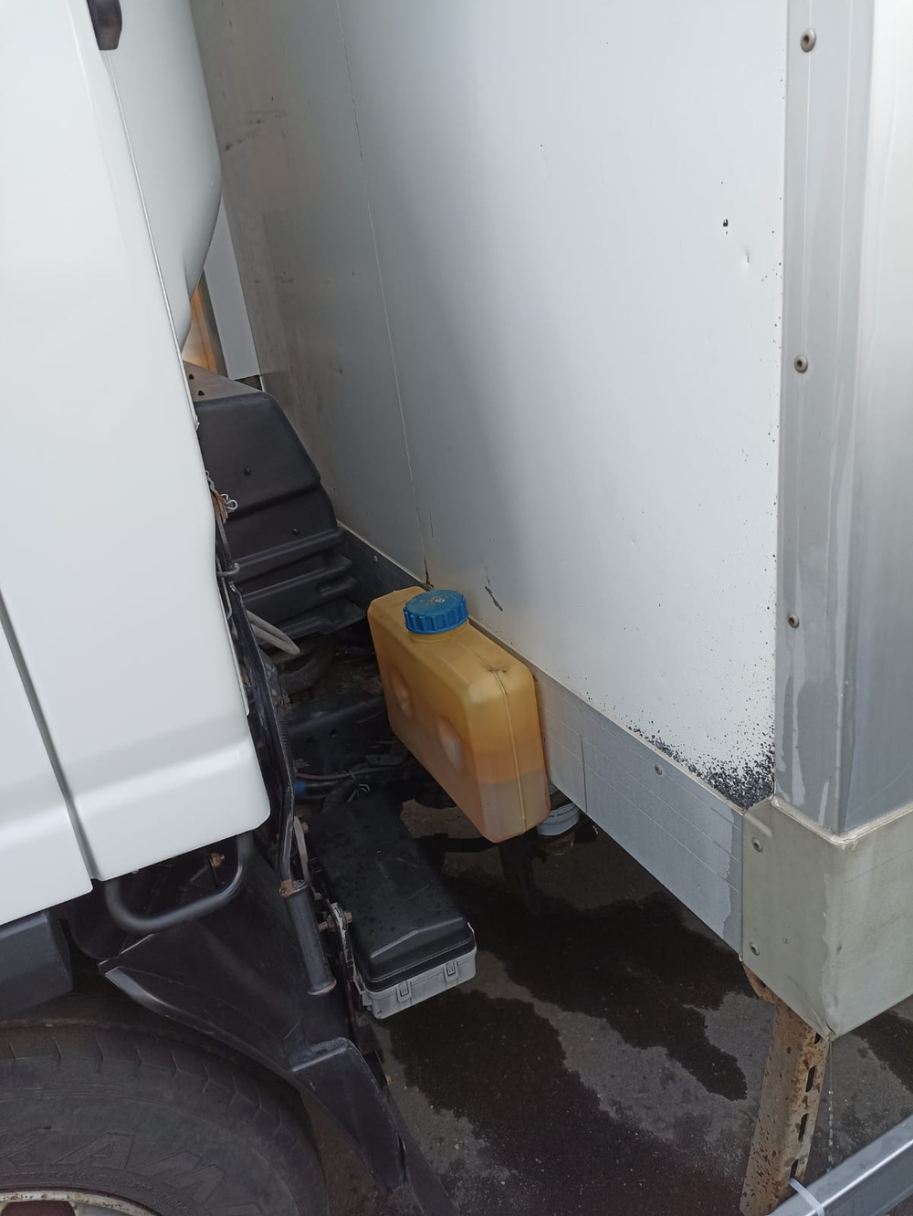 РусТрак 4389U* на шасси Isuzu ELF 9.5 (NQR) Изотермический/рефрижератор 4389U1 (Рефрижератор, Дизель