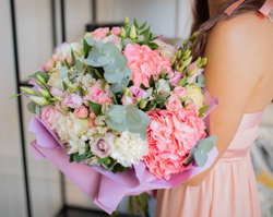 Букет с гортензией Природная магия