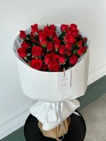 Букет моно из кустовых роз 9 шт в красном оттенке