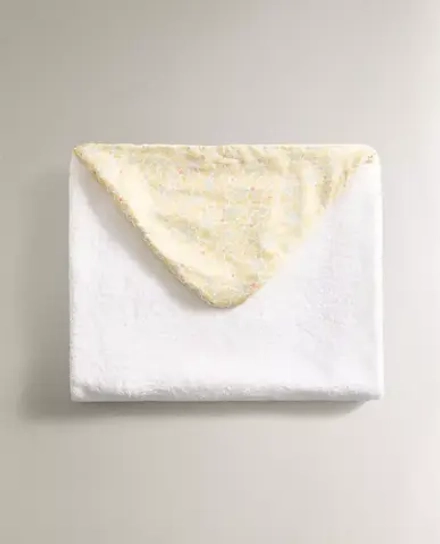 ZARA HOME ДЕТСКОЕ МЯГКОЕ ПОЛОТЕНЦЕ С КАПЮШОНОМ С ЦВЕТОЧНЫМ ПРИНТОМ, КРЕМОВЫЙ