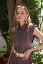 Платье-рубашка силуэта песочные часы в длине мини изо льна