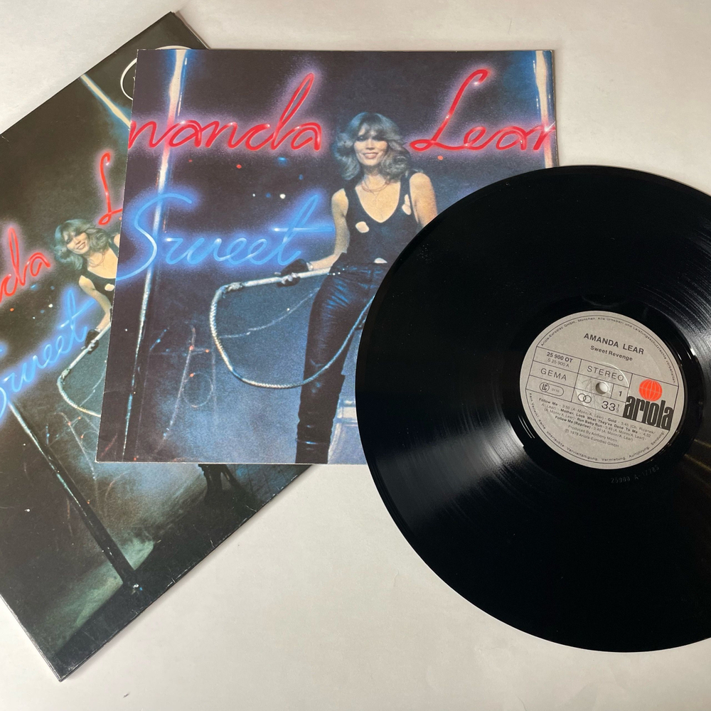 Винтажная виниловая пластинка LP Amanda Lear Sweet Revenge (Германия 1978) (С Плакатом)