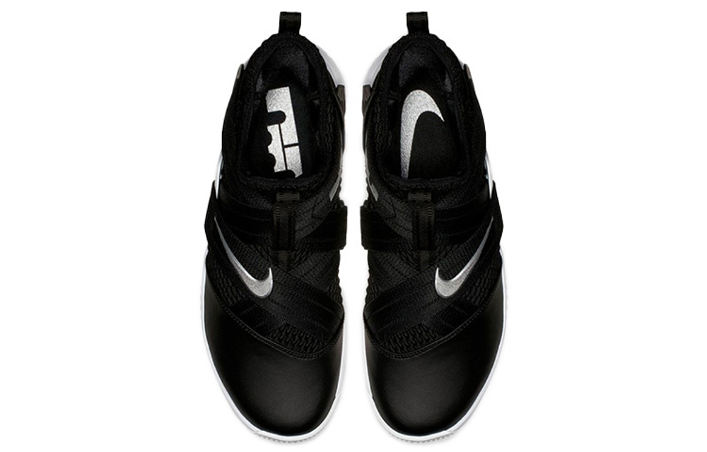 Кроссовки Nike Zoom Soldier 12
