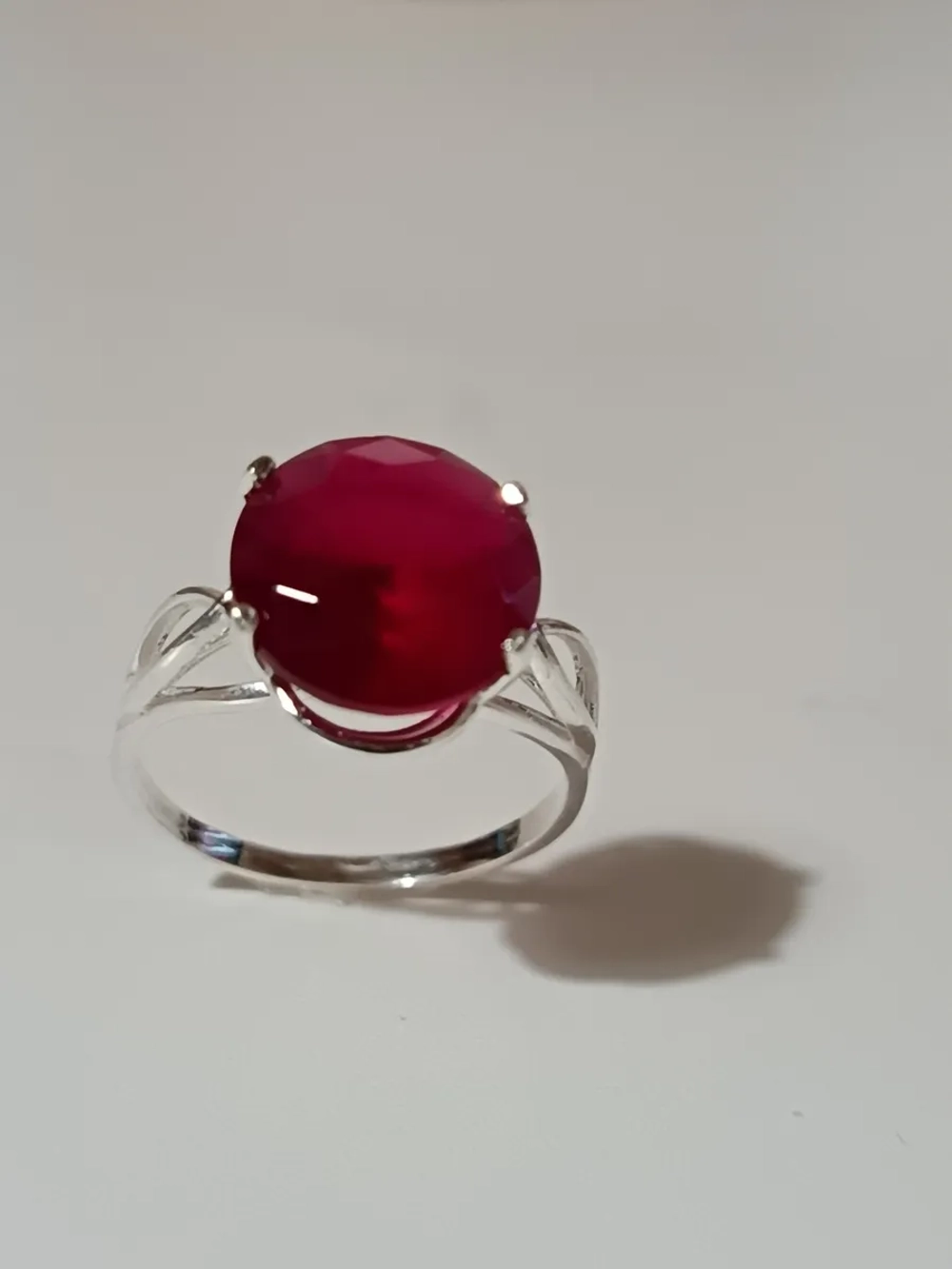 Кольцо бижутерное "Рубиновое солнце"