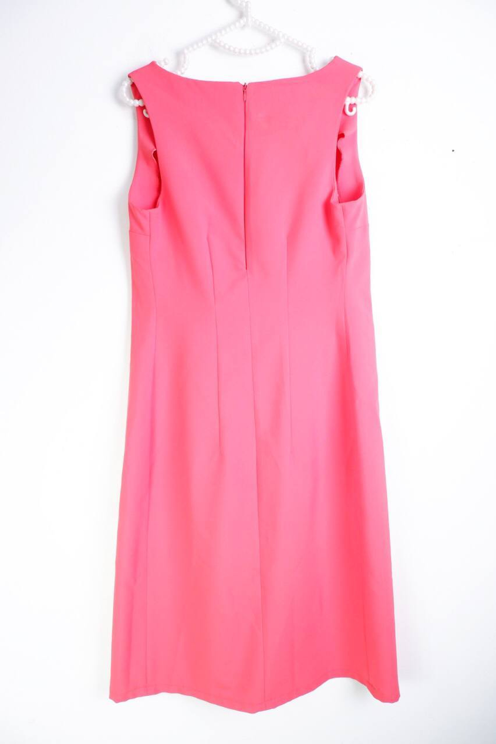 Платье приталенное яркое, визуально на 40/42 размер