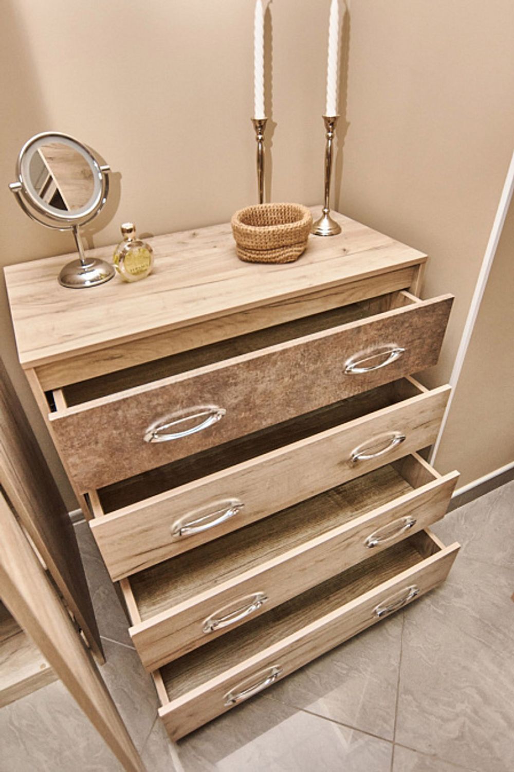 Дакота Комод