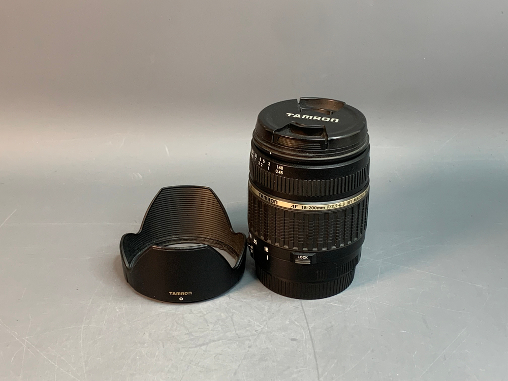Tamron AF 18-200mm 3.5-6.3 XR Di II LD IF Macro Canon EF, внутри пылинки