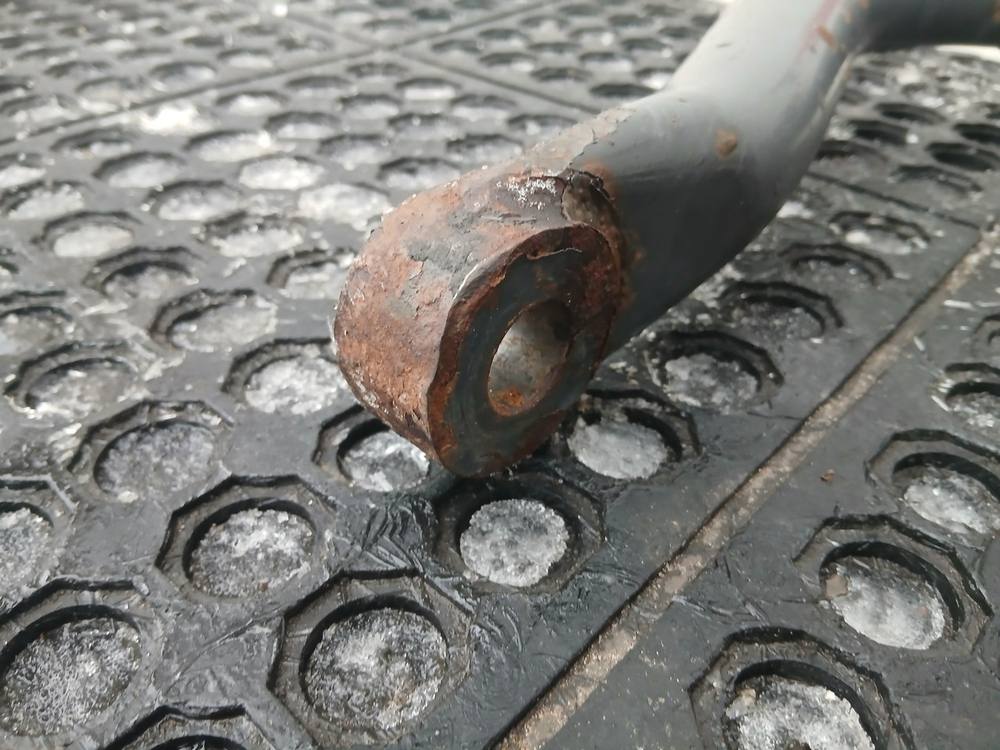 Стабилизатор передний