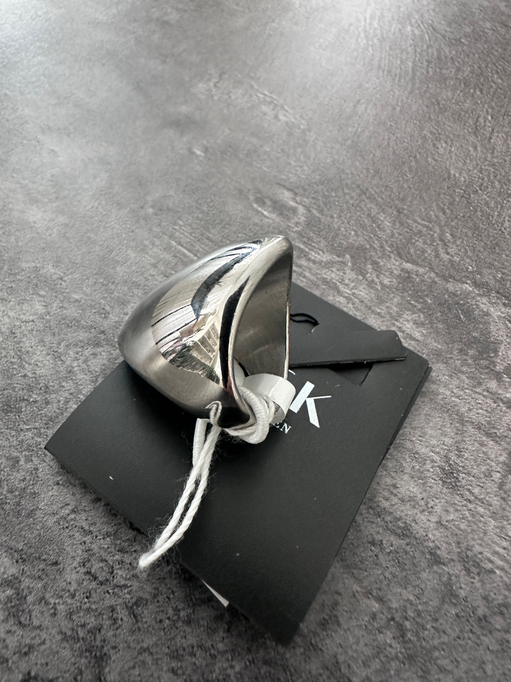 Кольцо Dansk Copenhagen, Courage Waterproof, лаконичный дизайн, DNSK26.1-1W2401014 (серебристый, 17)