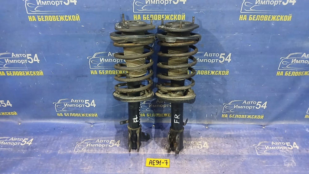 Стойка передняя правая TOYOTA LEVIN 1990