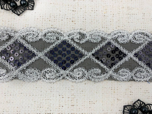 Тесьма пайетки на сетке, ш. 5,8 см, серебро с чёрным