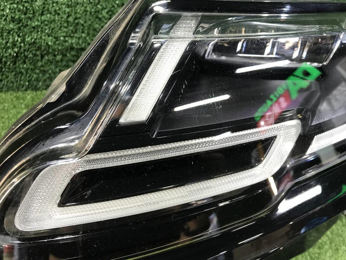 Фара левая Range Rover Velar (2017-2023) LED