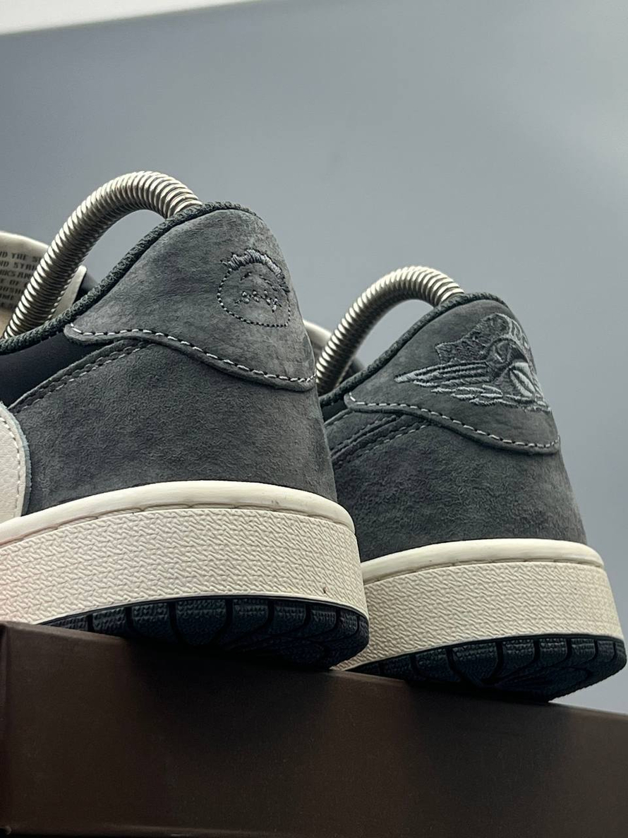 Кроссовки Nike Travis #317 (черн.)