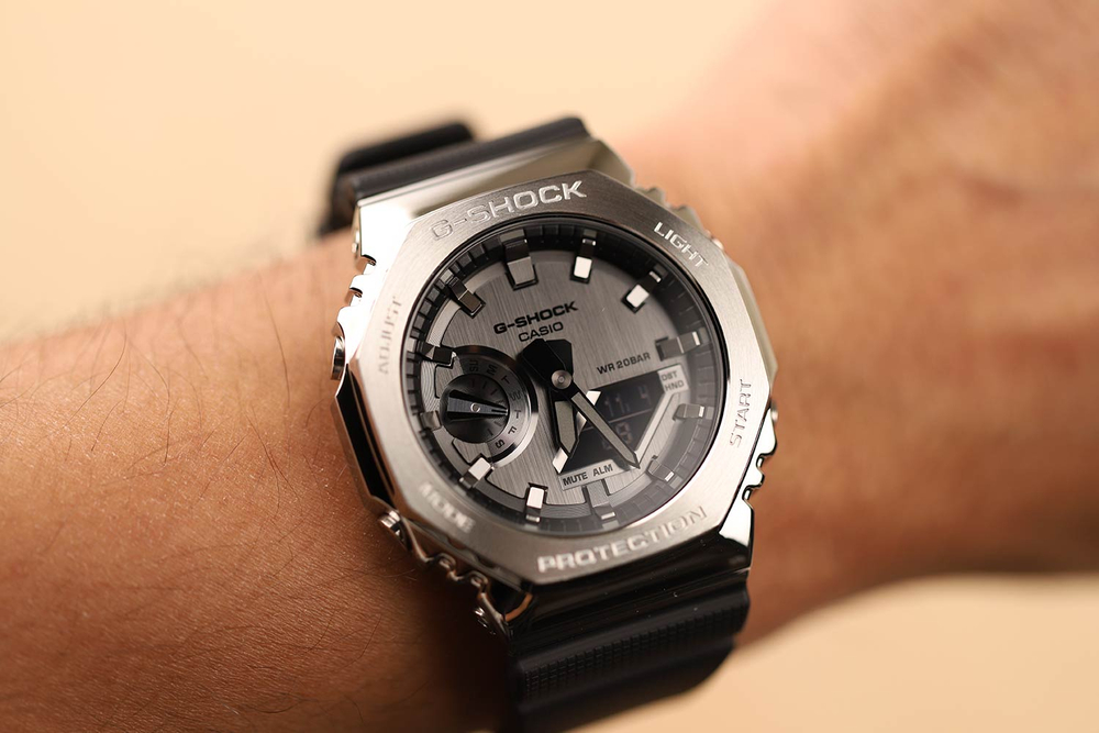 Часы Casio GM-2100-1AER