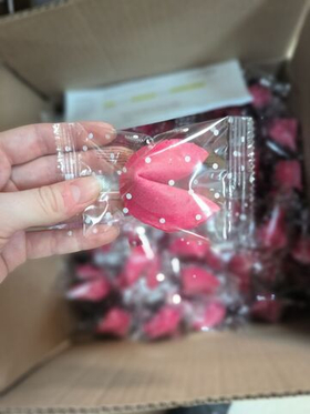 Цветное печенье с предсказаниями