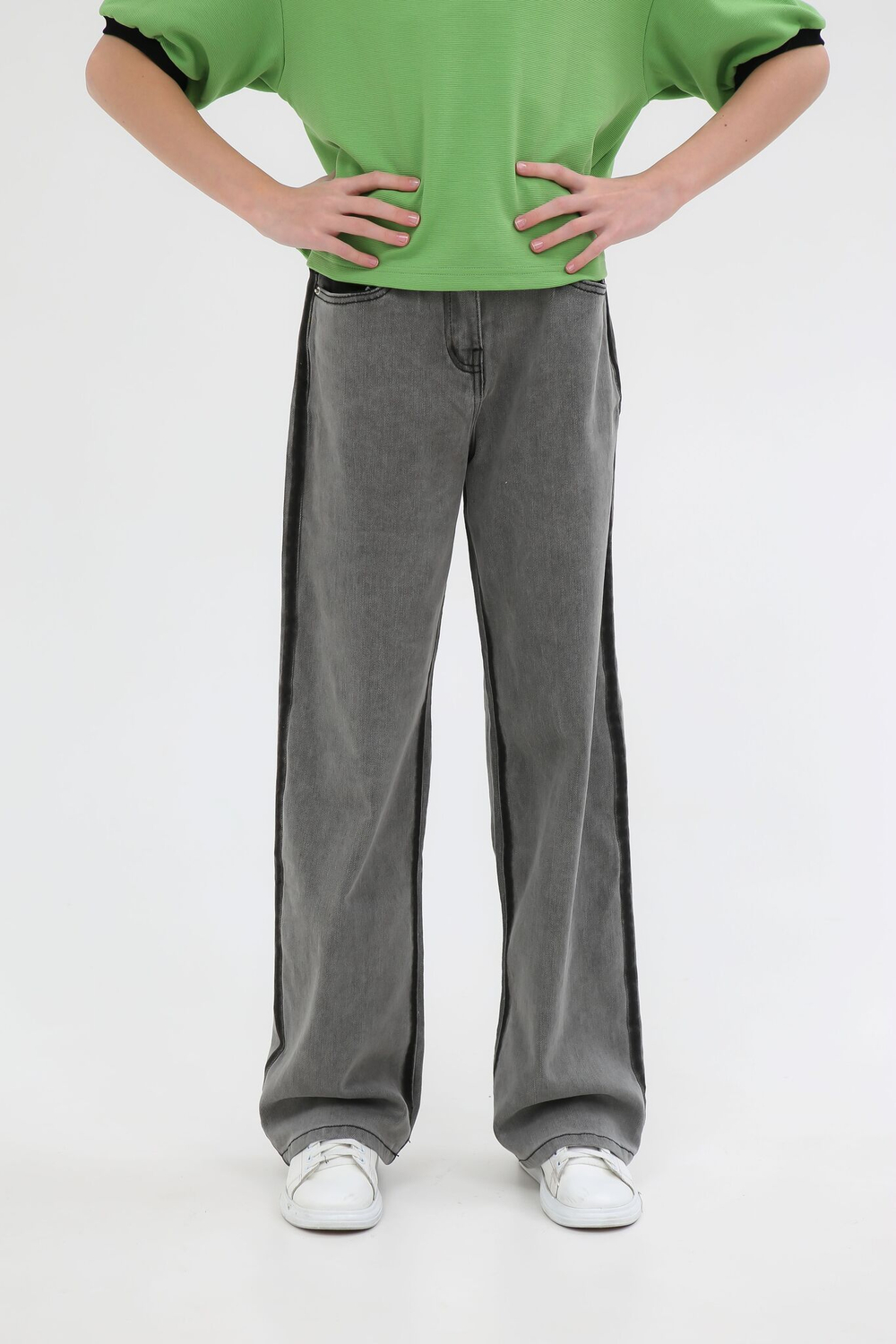 джинсы д/д DELORAS 22026