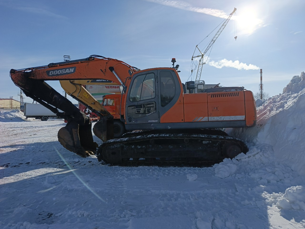 Doosan DX 225 Экскаватор DX 225 LCA (Дизельный, 5,8 л, 157 л.с., АТ)