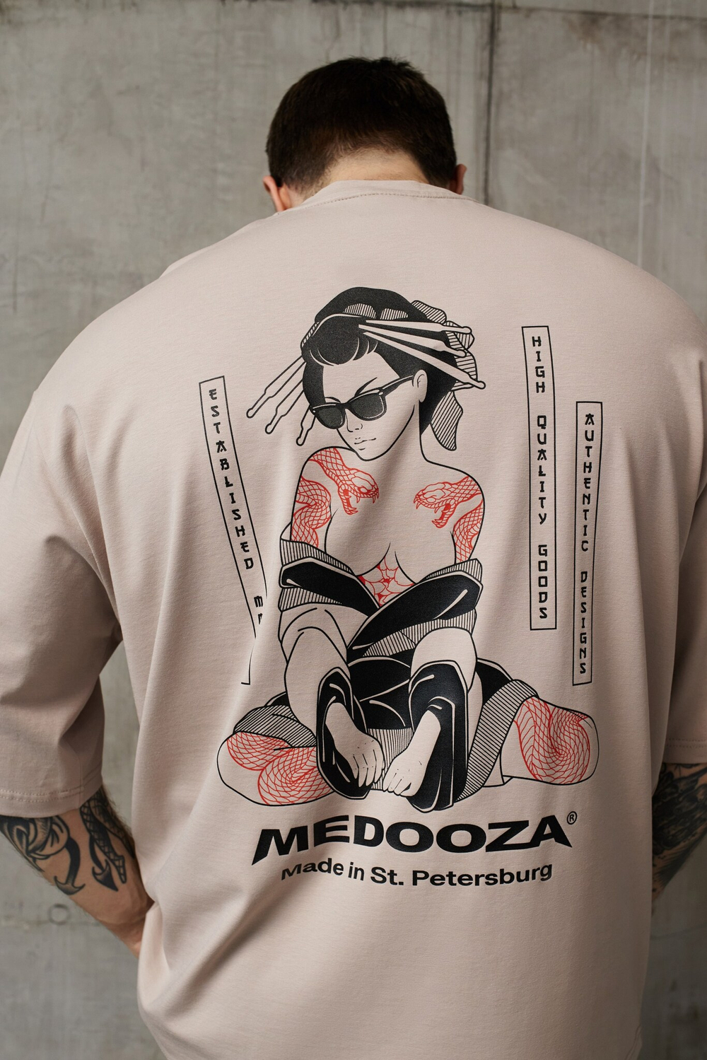 Футболка MEDOOZA "Geisha II" Серо-бежевый