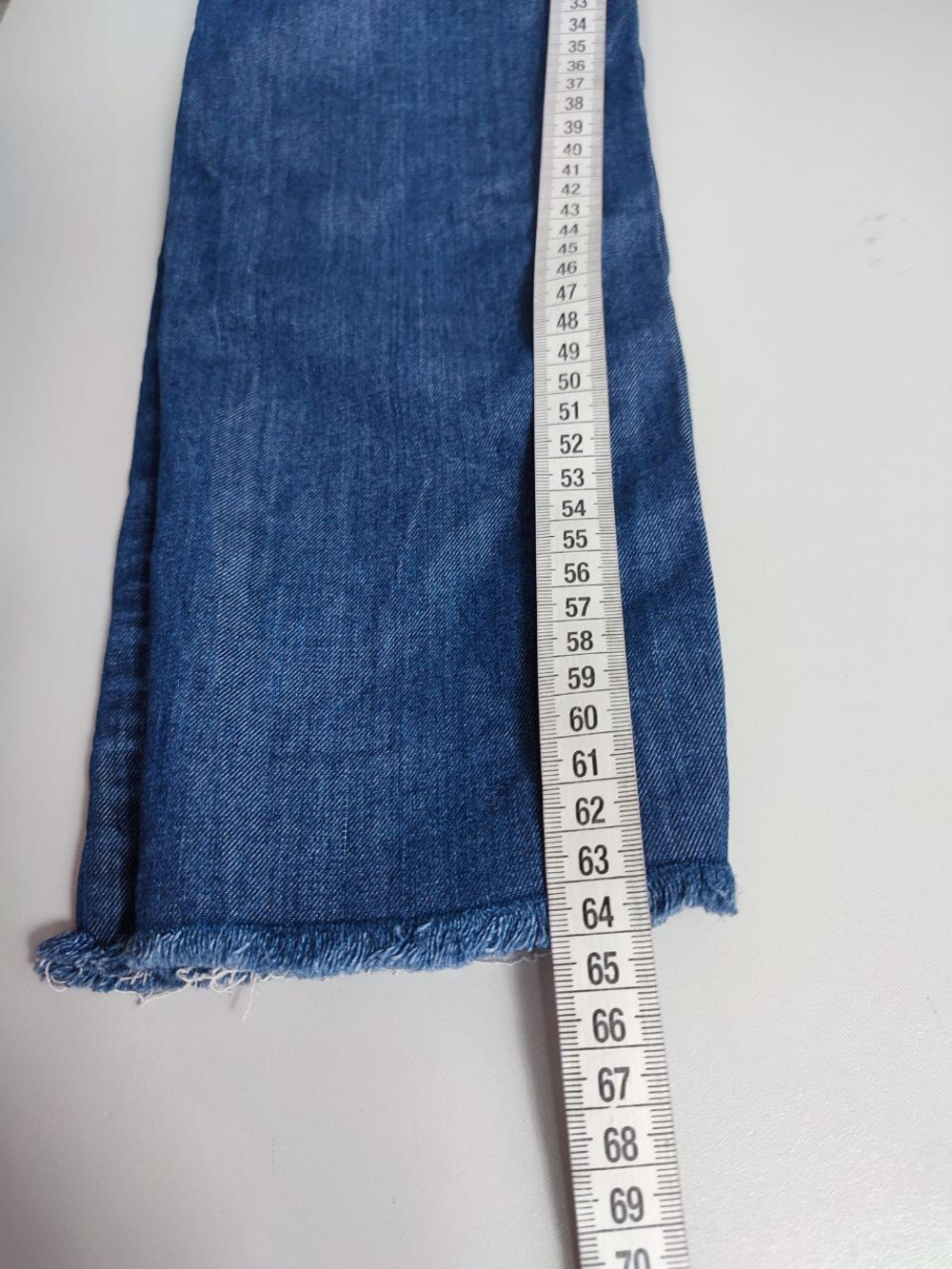 Джинсы Lacarino с потертостями 42 размер