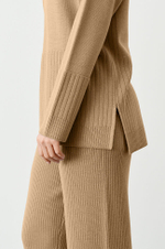 22757 Джемпер женский (бежевый)