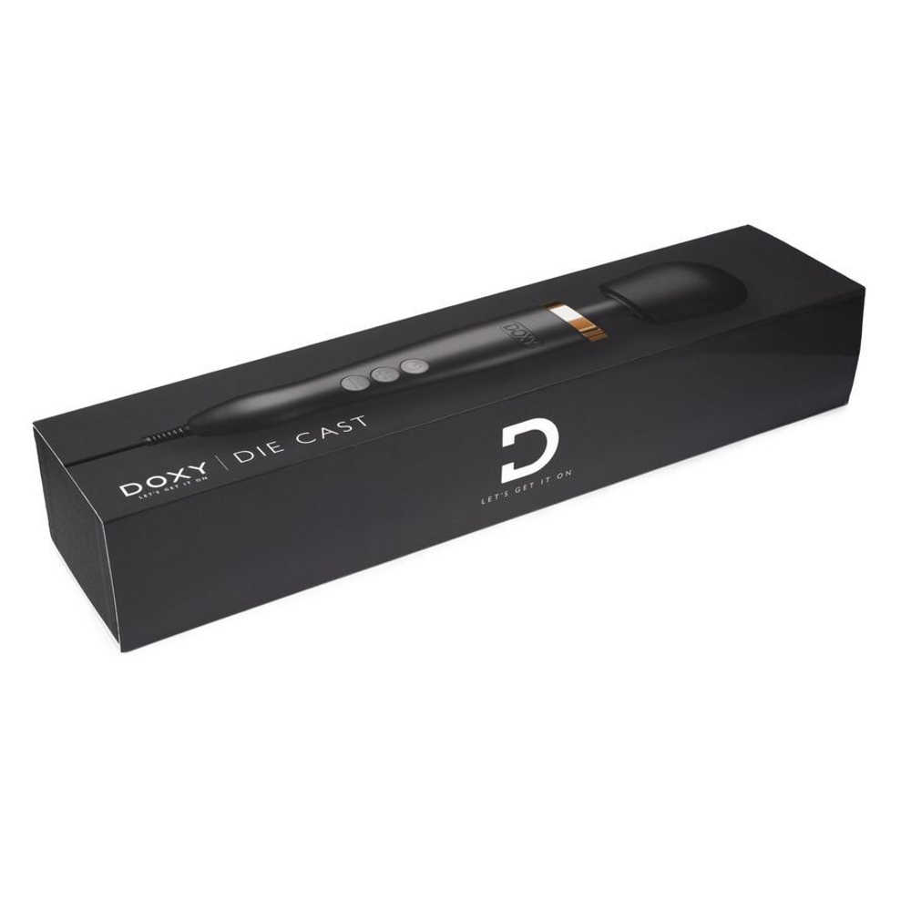 Черно-золотистый проводной жезловый вибратор Doxy Die Cast - 37 см.