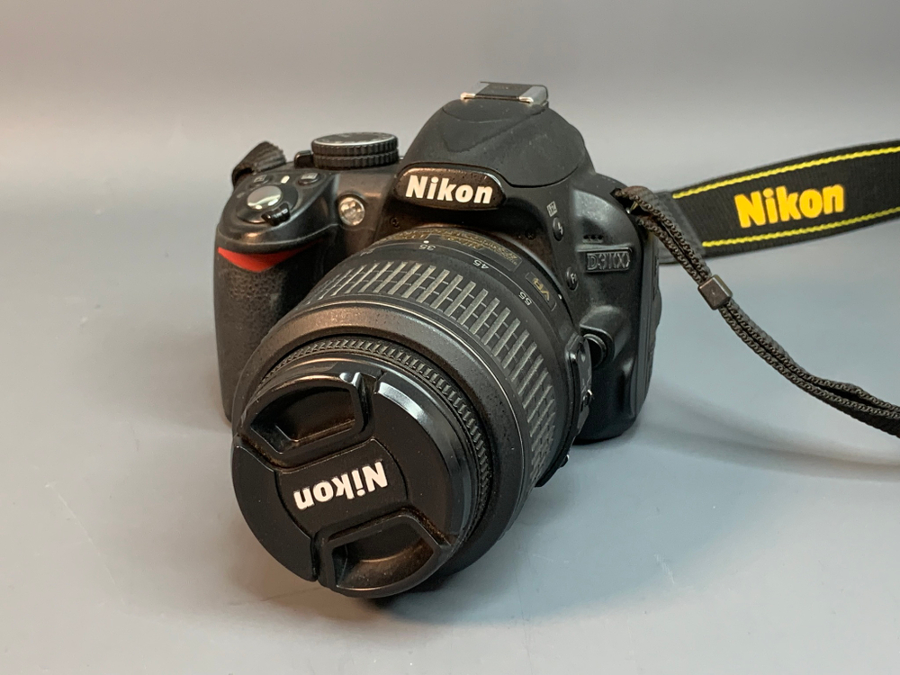Nikon D3100 Kit 18-55mm 14.895 Кадров