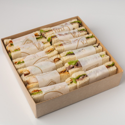 Бокс сэндвичей с цыпленком и ростбифом