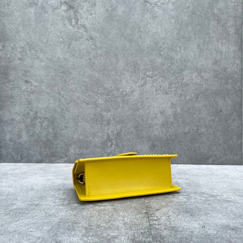 Jacquemus Le Bambino 17 cm