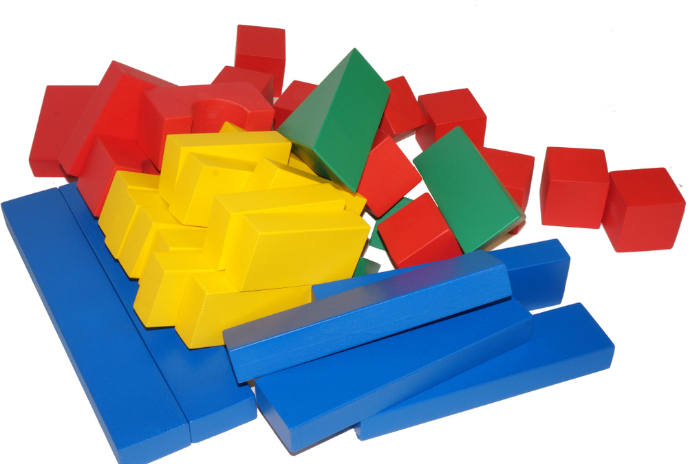 Конструктор детский настольный из дерева. Модель «Строитель» - 44 элемента