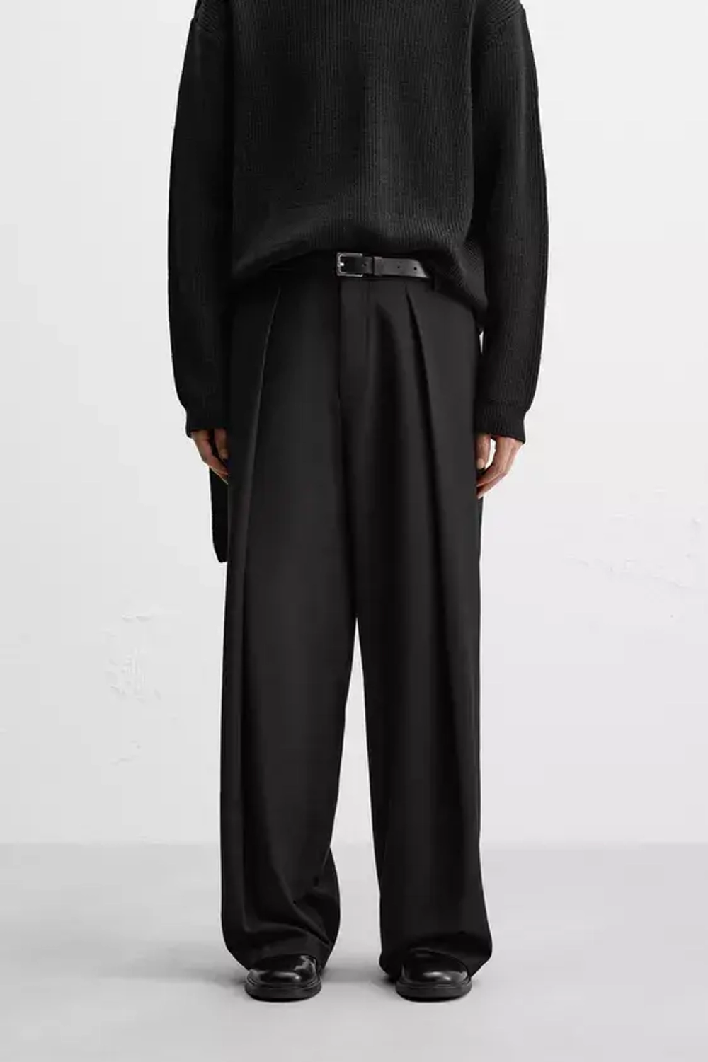 ZARA БРЮКИ WIDE-LEG СО СКЛАДКАМИ, ЧЕРНЫЙ