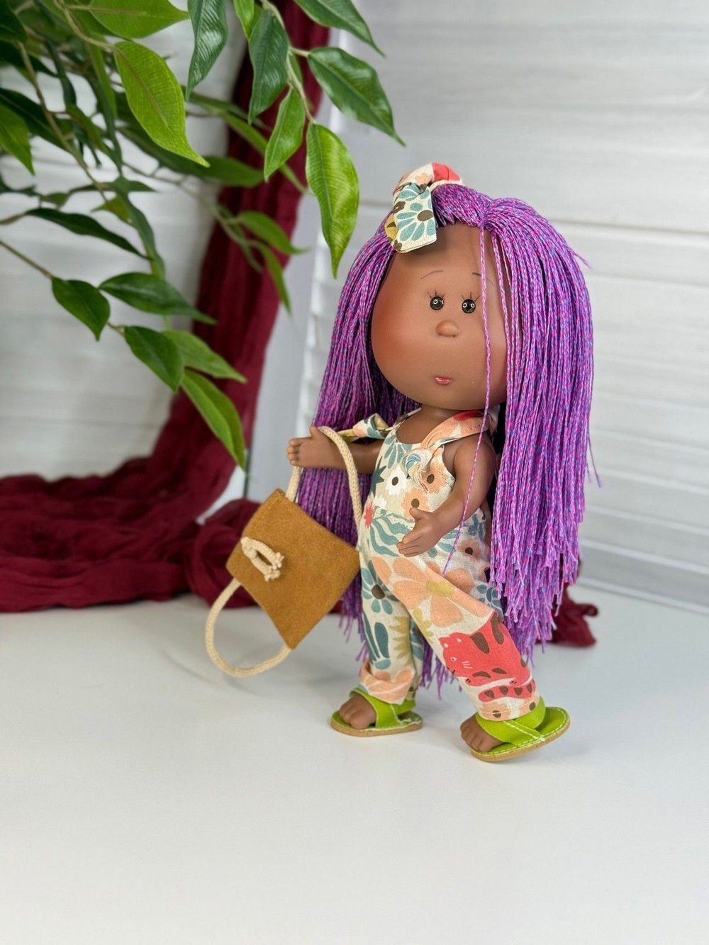 Кукла Nines виниловая 23см Little Mia (3157K1)