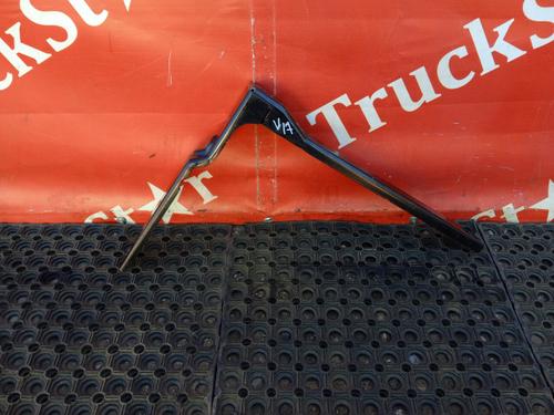 кронштейн спойлера кабины 2019 г.