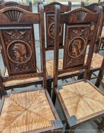 Старинные стулья с ротангом
