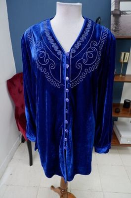 Блузка Lihahua  бархатная 58 размер