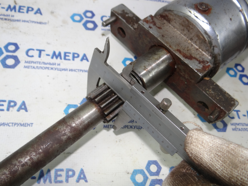 Винт поперечной подачи в сборе (Tr 22х5, длина 615 мм)