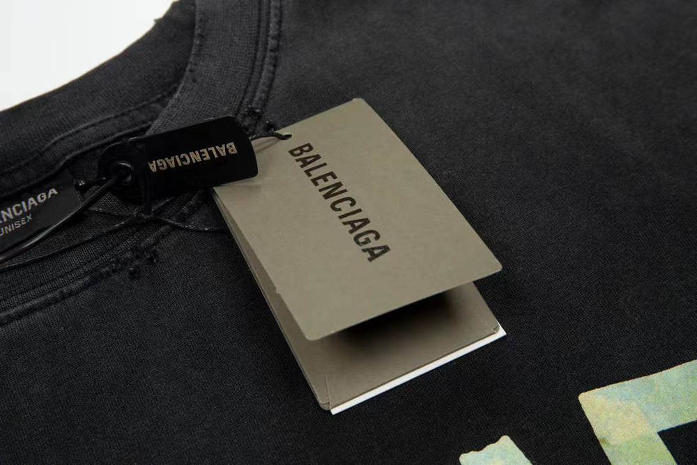 Футболка Balenciaga