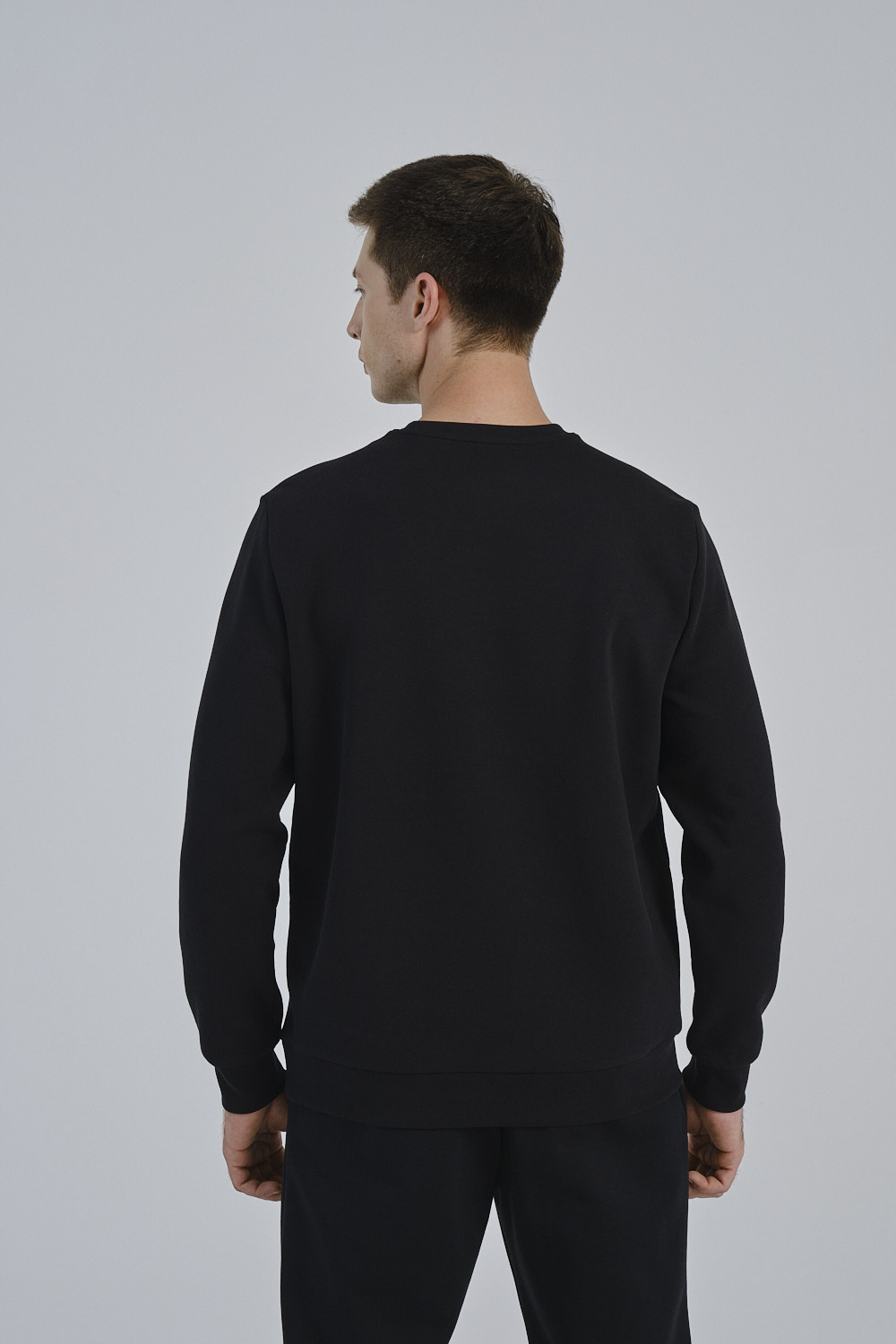 Свитшот Anta TRAINING