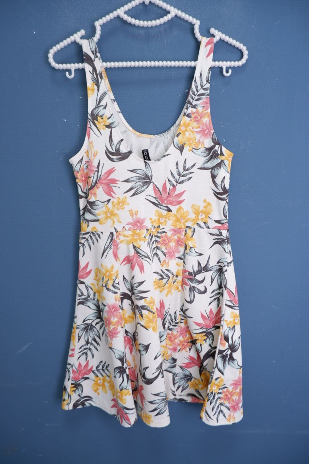 Платье H&M с принтом 44 размер