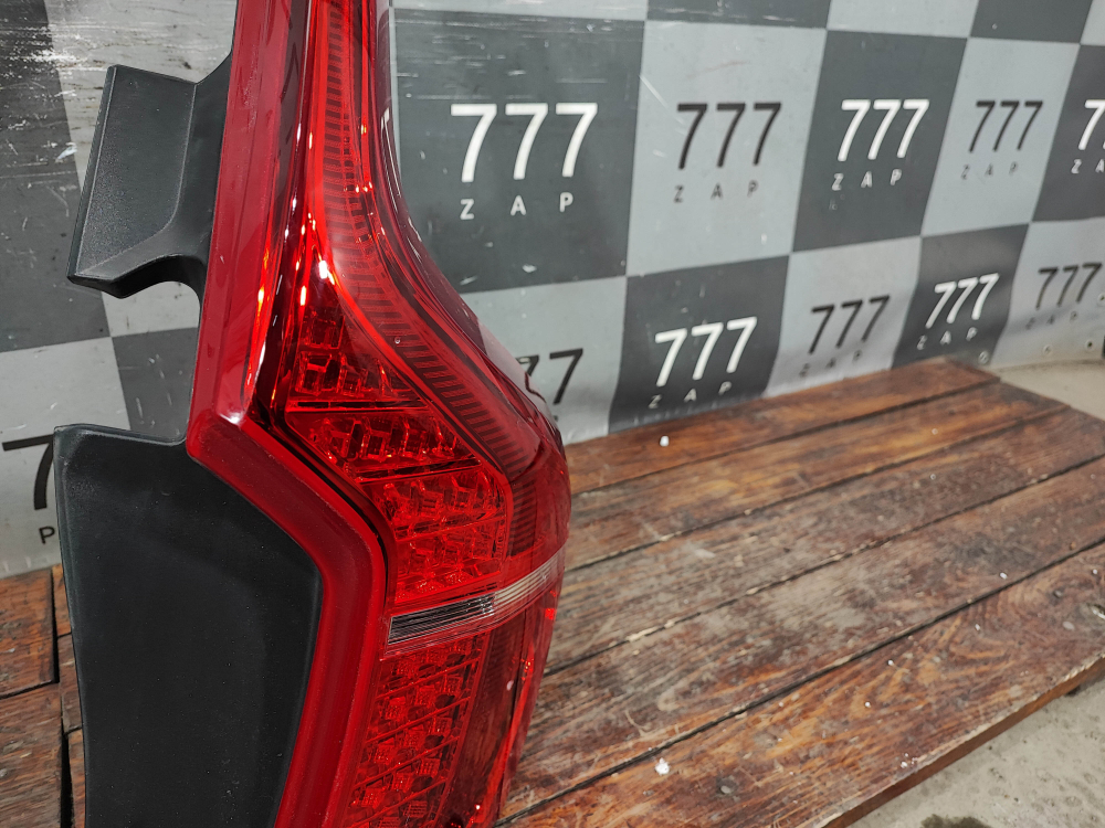 Фонарь задний правый Volvo XC90 2 14-нв Б/У Оригинал 31655916